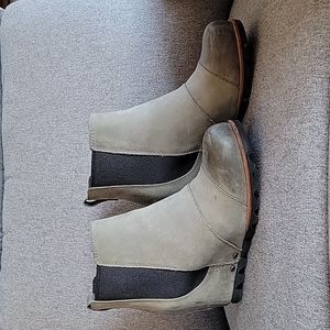 Sorel Chelsea Boots